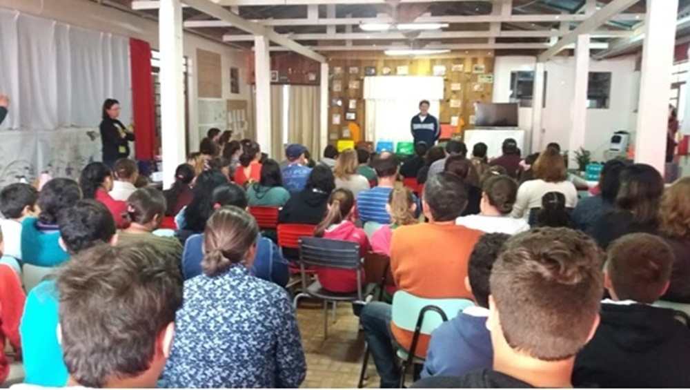 Ir para  <p><big>No dia 25 de setembro, na Escola Municipal Santo Isidoro, situada na comunidade de Vila Jardim, em Gaurama, aconteceu o III Encontro de Fam&iacute;lias, atividade do Projeto &ldquo;Escola e Fam&iacute;lia, uma...